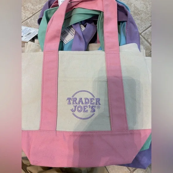 Trader Joe's Pastel Canvas Tote Bags Set of 4 - Picture 4 of 5